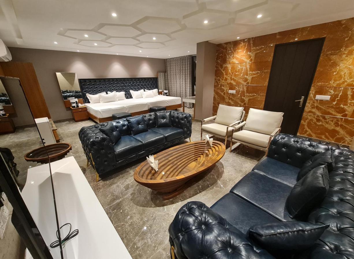 Hotel Royal Castle Grand New Delhi Luaran gambar